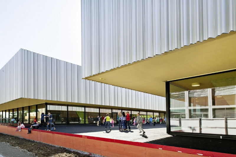 Schulhäuser und Sportgebäude